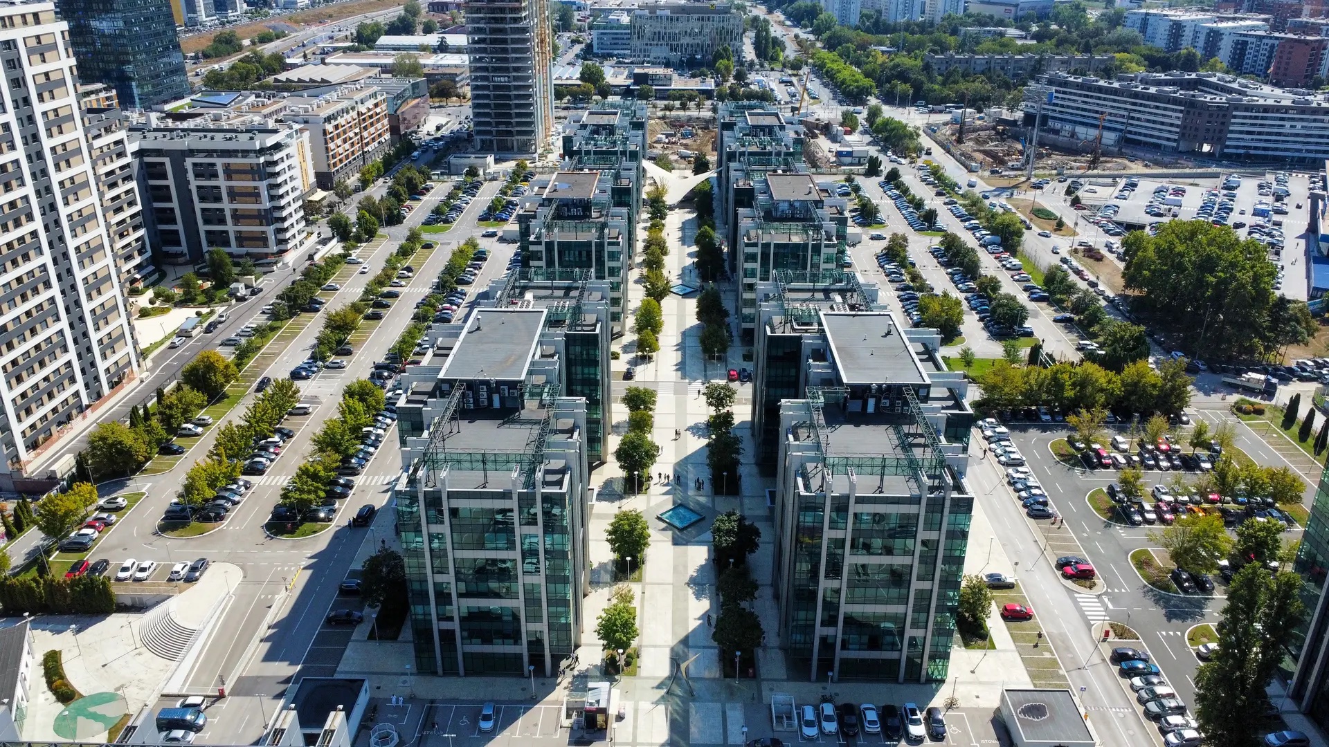 Airport City — kompleks poslovnih zgrada iz vazduha