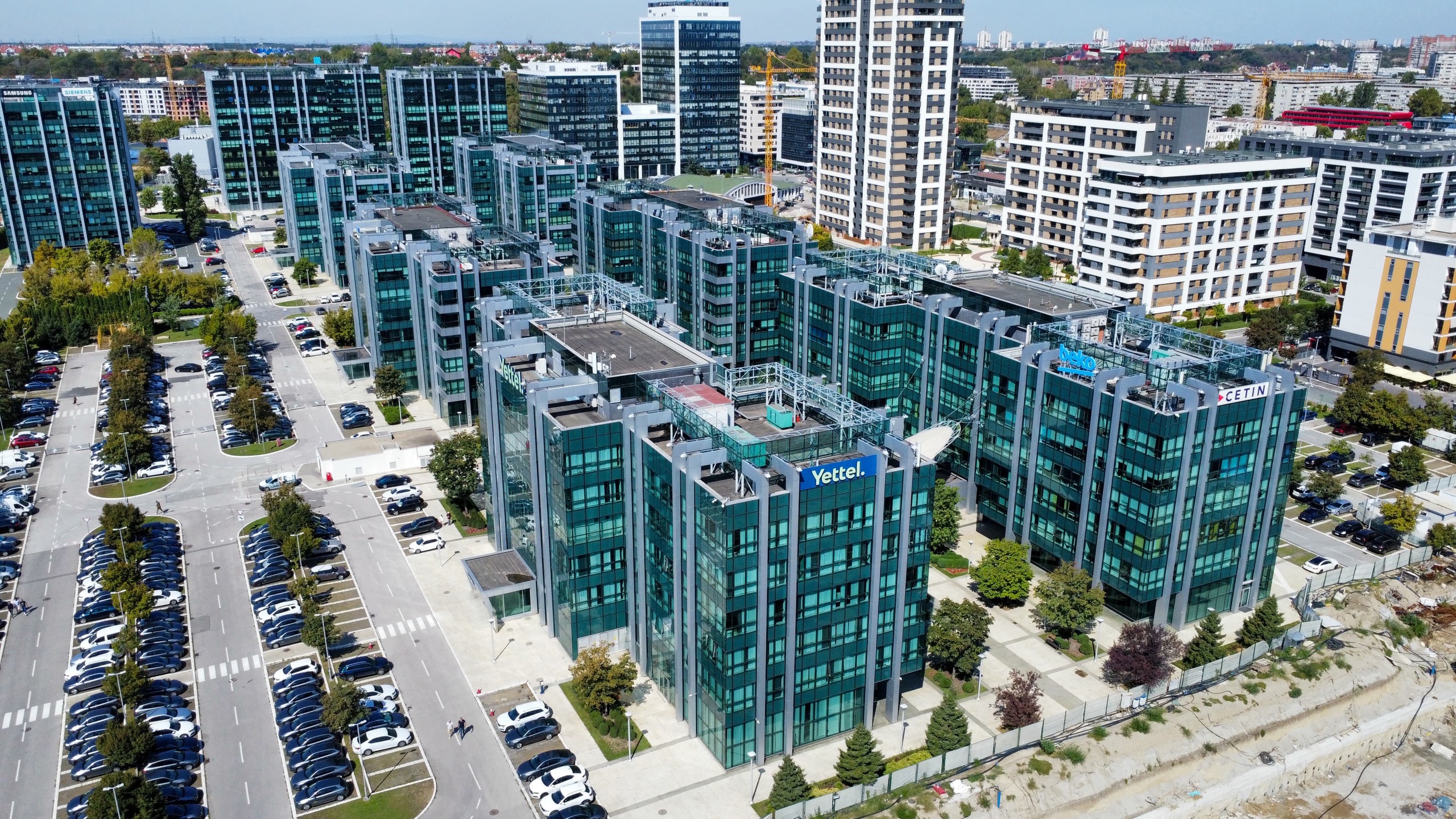 Airport City — poslovne zgrade kompleksa iz vazduha