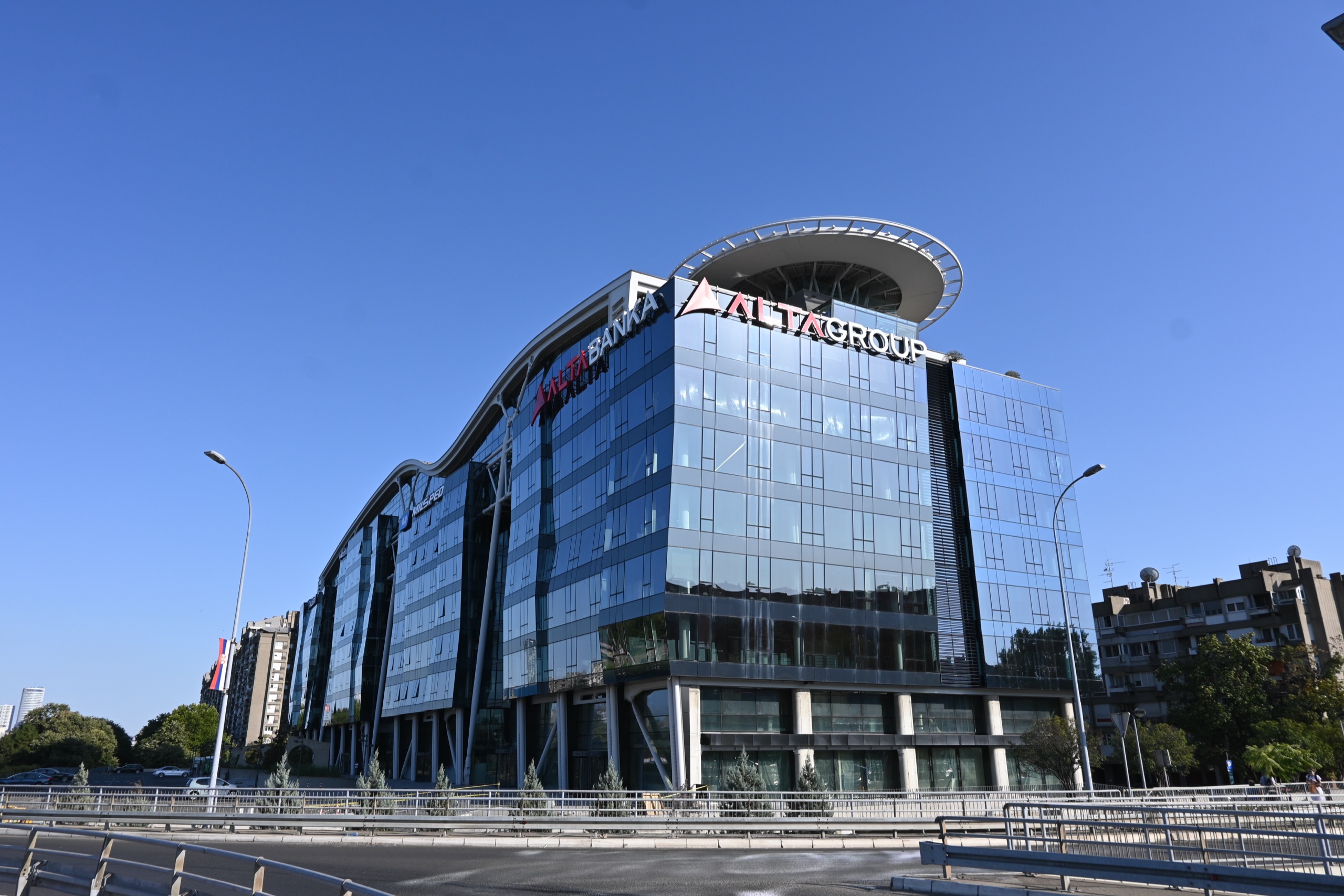 B23 Office Park — ugao objekta sa krovnom terasom